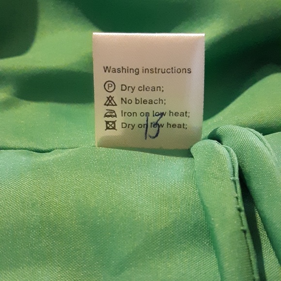 NWOT!! Womens Dress Green Explosion Prom Dress Sz2 - Picture 8 of 8